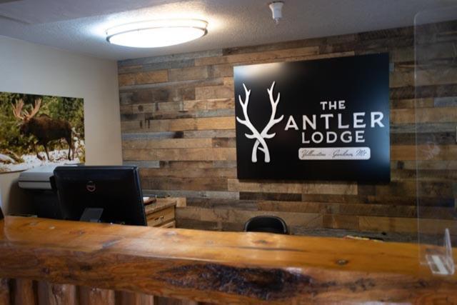 The Antler Lodge - Gardiner Buitenkant foto